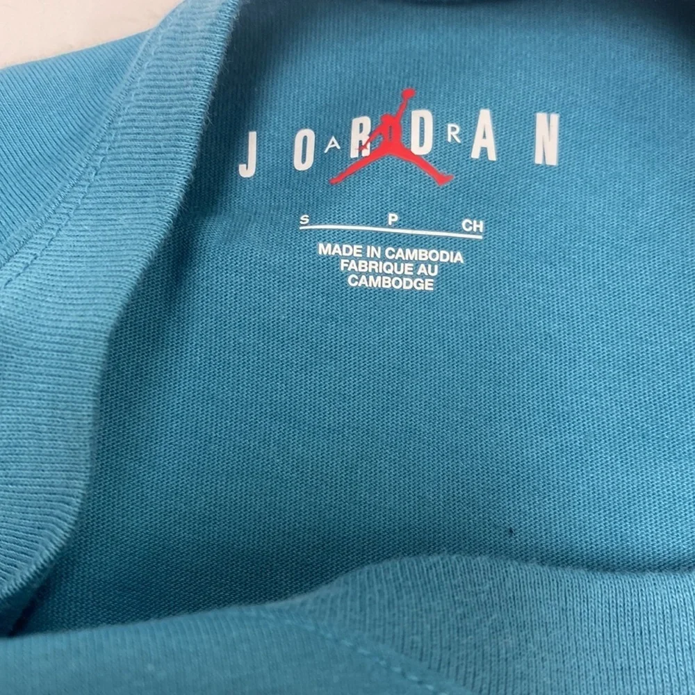 Air Jordan Mens Long Sleeve Shirt